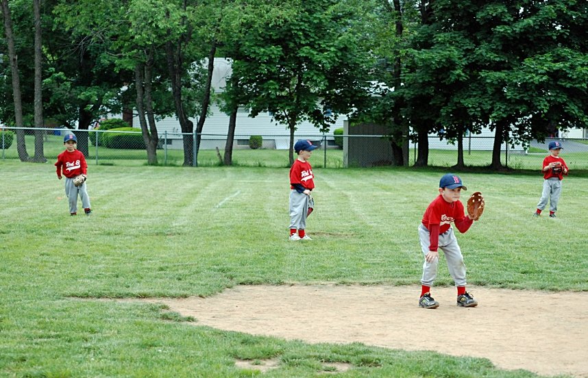 tball_teamonfield.jpg