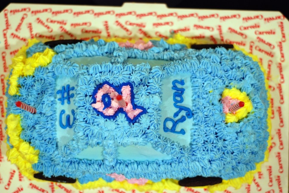 racecarcake1.jpg