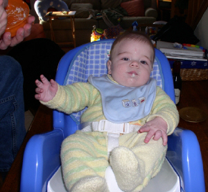 ben_eat2.jpg (166576 bytes)