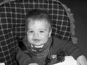 ben_highchairmessy.JPG (178326 bytes)