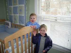 ben_standcribrebecca.JPG (219832 bytes)