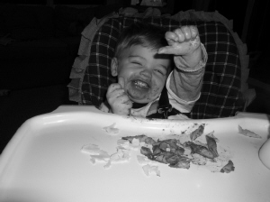 eat_sauceBWthumb.jpg (128581 bytes)